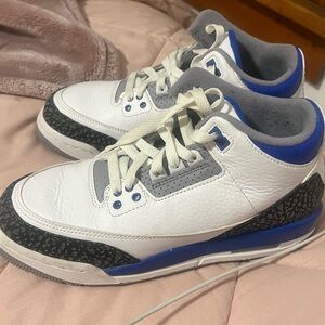 jordan 3 retro racer blue, size 6 in boys, good condition, barley worn.